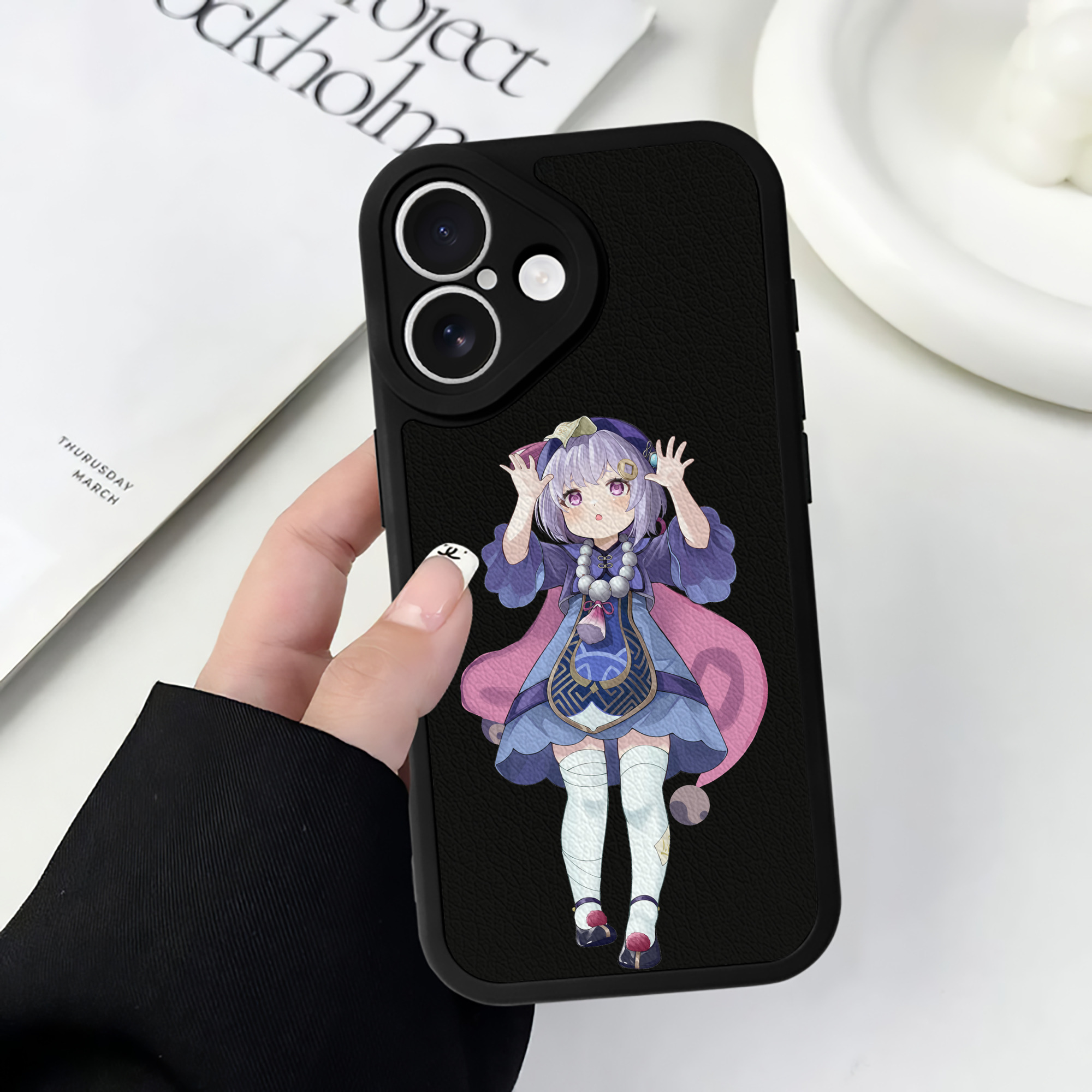 げんし神 七七 なな  genshin Nana 【iPhone 16シリーズ対応】シリコンスマホケース（レザー調） 材質：シリコン